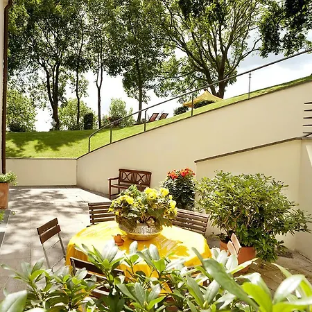 Monte Vino Hotel 4*