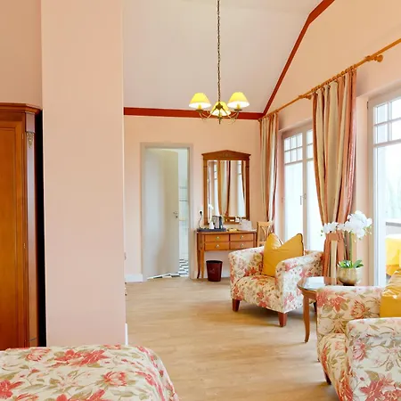 Monte Vino 4* Potsdam