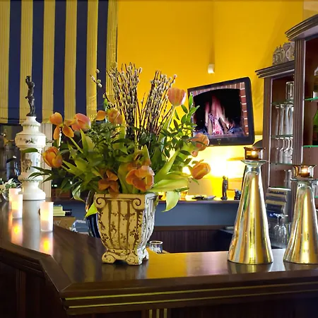 Monte Vino فندق 4*