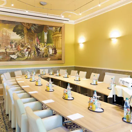 Monte Vino Hotel